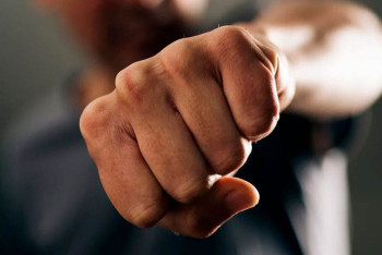 Фотография к новости: Ақша орнына соққы алған атыраулықтың жағдайы аса ауыр