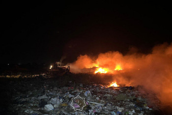 Фотография к новости: Алматы облысындағы қоқыс полигонында орын алған өрт 1 гектар аумақта оқшауланды