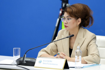 Фотография к новости: Министр  жасөспірімдер арасындағы жүктілік мәселесін көтерді