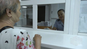 Фотография к новости: Алматыда 20 жыл құжатсыз жүрген әйел жеке куәлік алды