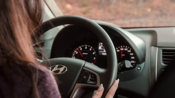 Фотография к новости: Әйел адам қызғаныштан жігітін көлікпен қағып өлтірді