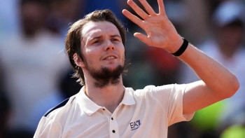 Фотография к новости: Александр Бублик Галледе тағы бір мықты теннисшіні жеңіп кетті