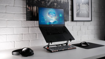 Фотография к новости: ЖИ тәуелділік пе, әлде көмек пе: шынайы білім қалай қорғалады?