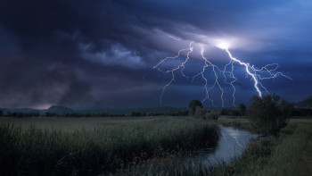 Фотография к новости: Найзағай, бұршақ: 18 облыста дауылды ескерту жарияланды
