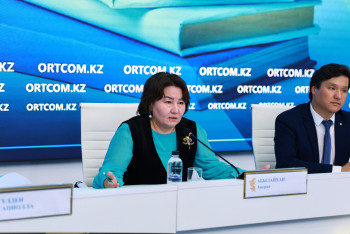 Фотография к новости: Абай жолымен: Студенттер Абай еліне сапарлап, ілімін танып жатыр