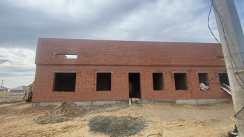 Фотография к новости: Қайтарылған активтер: Ақтөбенің шалғай ауылында медпункт салынып жатыр