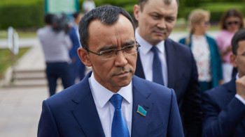 Фотография к новости: Мәулен Әшімбаев: Тұңғыш президенттің  Мәскеуге сапары жеке сипатта өтті