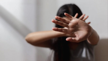 Фотография к новости: Павлодар облысында өгей әке бір үйдің төрт қызын зорлап келген