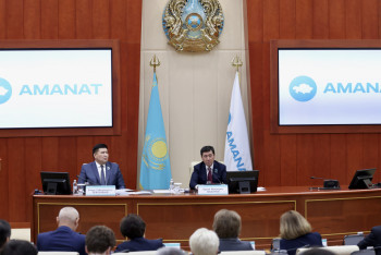 Фотография к новости: «AMANAT» партиясы фракциясы Мәжілісте 62 заң әзірледі