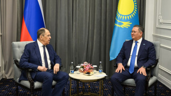 Фотография к новости: Қазақстан мен Ресейдің СІМ басшылары Шолпан-Атада кездесті