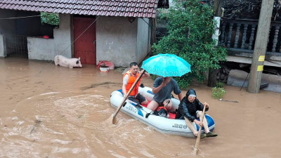 Қытайда нөсер жаңбырға байланысты "көк" деңгейдегі ескерту күшейтілді