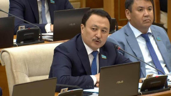 Фотография к новости: Депутат жазғы демалысын Қазақстанда өткізуді жоспарлап отыр