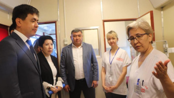 Фотография к новости: «Саламатты Қазақстан» медициналық пойызы «Семиглавый Мар» станциясына жетті