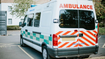 Фотография к новости: Италияда бульдозер теңіз бақалшығын жинап жүрген турист әйелді басып кетті