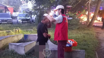 Фотография к новости: Өскеменде жанып жатқан пәтерден бес адам құтқарылды