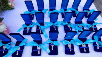 Фотография к новости: Шымкентте өрттен зардап шеккен тұрғындарға пәтер кілті табысталды