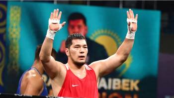 Фотография к новости: Сегізінші алтын: команда капитаны Айбек Оралбай финалда жеңіске жетті