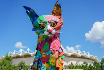 Фотография к новости: Астанада төрт метрлік ерекше алып мысық орнатылды