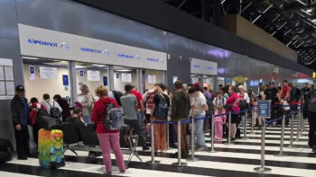 Фотография к новости: Ресейде әуе кеңістігі шектелді: рейстер тоқтап, министр ауысты