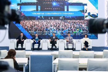 Фотография к новости: Джей Ло мен Backstreet Boys-тың кеші Қазақстанға қанша пайда әкеледі?