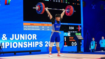 Фотография к новости: Ауыр атлетика: кеше зілтеміршілер ел қоржынына 3 медаль салды