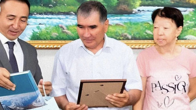 Алматы облысында 10 жастағы баланы иттен құтқарып қалған тұрғын марапатталды