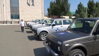 Фотография к новости: Оралда ветеринарларға 106 жаңа көлік берілді