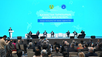 Фотография к новости: Мемлекеттiк кеңесшісі: Бір кезеңді екінші кезеңге қарсы қоймау керек