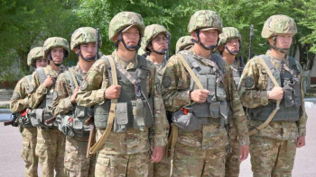 Фотография к новости: Әскери бөлімшелердің жауынгерлік машығы тексеріліп жатыр