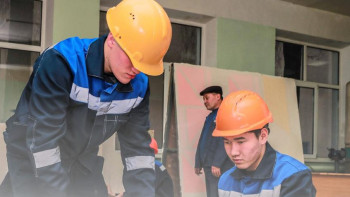 Фотография к новости: Қазақстанда жұмысшылар құқығы қалай қорғалмақ?