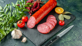 Фотография к новости: БҚО-да киік етінен жасалған шұжық таныстырылды