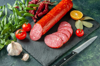 Фотография к новости: БҚО-да киік етінен жасалған шұжық таныстырылды