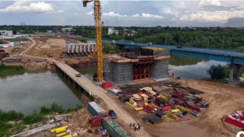 Фотография к новости: Ертіс арқылы өтетін көпірдің құрылысы қарқынды жалғасуда