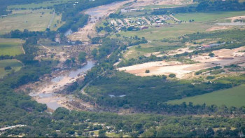 Фотография к новости: Техастағы су тасқынынан қаза тапқандар саны 130-ға жуықтады