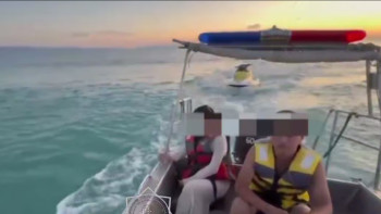 Фотография к новости: Алакөлде су ортасында қалып қойған екі жасөспірім құтқарылды