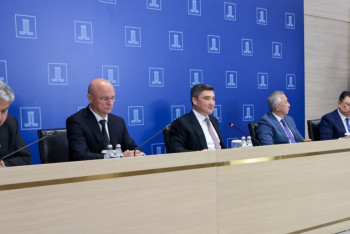 Фотография к новости: "Неге ешкімді сынамайсыз": Үкімет басшысы жауап берді