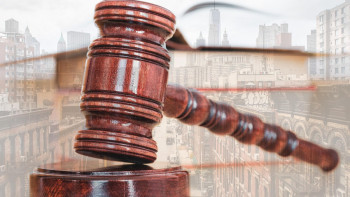 Фотография к новости: Тоқсандағы қарияны тонаған жалған полицей мен күдікті ұсталды