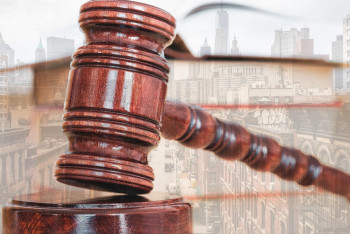 Фотография к новости: Тоқсандағы қарияны тонаған жалған полицей мен күдікті ұсталды