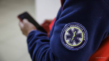 Фотография к новости: ШҚО-да 1 жасар сәби болт жұтып қойып, есінен танып қалды