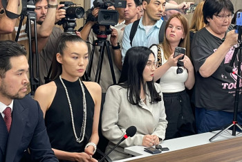 Фотография к новости: "Бұл кек емес, бұл – әділдік": Сәкен Мамаштың экс-жұбайы соттан кейін үн қатты