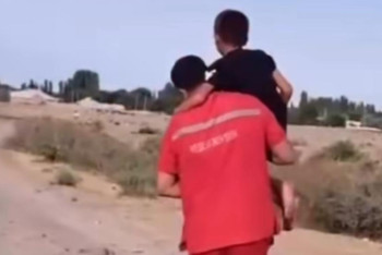 Фотография к новости: 42 градуста баланы көтеріп, жаяу жүрген фельдшер көпшіліктің жүрегін елжіретті