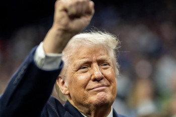 Дональд Трамп 70-тен асқан адамдарда жиі кездесетін ауруға шалдықты