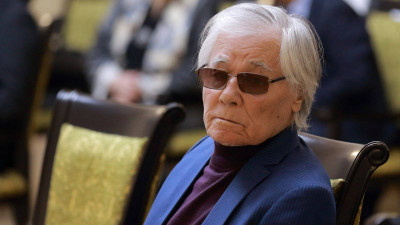 Белгілі жазушы, сазгер Исраил Сапарбай дүниеден өтті