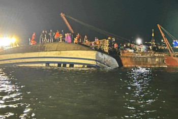 Фотография к новости: Вьетнамда круиздік кеме апатынан 34 адам қаза тапты