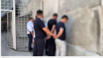 Фотография к новости: Шымкентте пәтер тонап, тасада жүргендер ұсталды