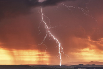 Фотография к новости: Ыстық, шаңды дауыл және өрт қаупі: 21 шілдеде бірқатар өңірде ескерту жасалды