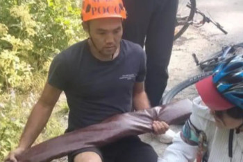 Фотография к новости: Үлкен Алматы көлінда жарақат алған қытайлық азамат құтқарылды