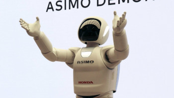 Фотография к новости: Жапонияда адам кейпіндегі алып роботтар жасалады