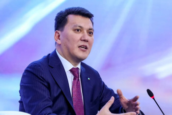 Фотография к новости: QR-код арқылы 28 баланы өзіне қол жұмсаудан құтқардық – Ерлан Қарин