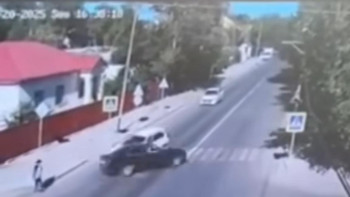 Фотография к новости: Жезқазғанда мектеп жанында жантүршігерлік жол апаты болды